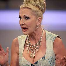 Sie macht es nicht nur fürs publikum, sondern auch mit dem publikum. Desiree Nick Ganz Vulgar Diesen Seitenhieb Kann Sie Sich Nicht Verkneifen Bunte De