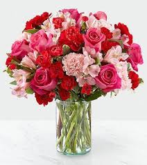 Since the company works with more than 30,000 florists in 125 countries, it makes it easy to send a. Flower Delivery Los Angeles 24blooms Same Day