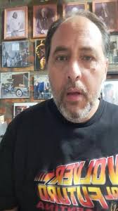 No digas que eres fanático de la música si no conoces a esta banda! Hoy  recordamos a Los Pinhead, la banda de Marty McFly en la película Volver al  Futuro (1985) dirigida