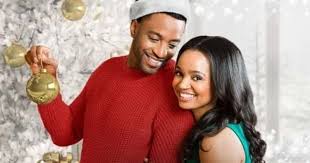 Todos já devem ter ouvido que tempo é dinheiro,mas aqui,tempo é a própria vida mesmo.o filme mostra ideias talvez bem confusas,mas pra quem interage com a história,isso não atrapalha em. Vamos Nos Encontrar Novamente Na Vespera De Natal Conheca Kyla Pratt Brooks Darnell E O Resto Do Elenco Do Filme De Natal Da Lifetime Entretenimento