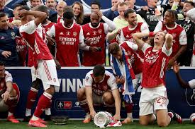 Fa cup trophy worth £1million becomes the most expensive object valued on the antiques roadshow. Arteta Responds To Arsenal Hero Aubameyang Dropping The Fa Cup You Know We Can Get Him Used To Trophies London Evening Standard Evening Standard