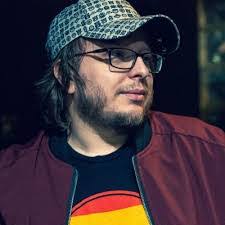 Ethan Earls's Instagram, Twitter & Facebook