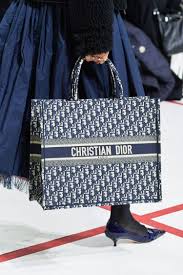 Christian Dior Pret A Porter Automne Hiver 2019 2020 Defiles Vogue Paris Sacs Dior Dior Christian Dior