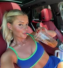 Shelby Sapp's Instagram, Twitter & Facebook