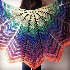 Instagram Da Ece Agun Cok Begenilen Salimin Tam Cuma Aksamina Uygun Rengarenk Ve Neselisi Ipl Shawl Crochet Pattern Crochet Lace Shawl Crochet Clothes