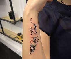 On one side of the foot, there is the simple black mom and dad tattoo inked together with an i love you sentence which brings out the love and affection of the wearer for his or her folks. Mom Dad Love Tattoo Mom Dad Simple Tattoos Simple Tattoos Momcanvas