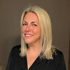 Kara Dempsey's Instagram, Twitter & Facebook