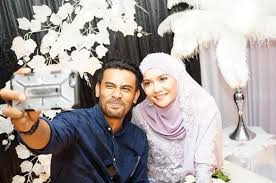 While he did not seek psychiatric help, he. Remy Ishak Kini Tunang Orang