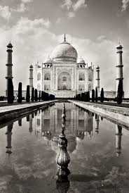 Black And White Architecture Portrait Reflections At The Taj Mahal Metal Poster Print D S Displates Displate In 2020 Taj Mahal Black And White Photo Wall Cool Artwork