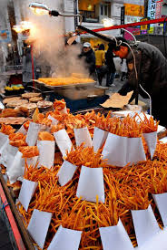 Street Food Vendor In Myeongdong District In Downtown Seoul South Korea Southkorea South Korea Itaewon St In 2020 Asian Street Food Street Food Korean Street Food