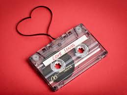 Alte melodii româneşti de dragoste găsiţi aici, aici şi aici. Playlist Pentru Ziua Indragostitilor 10 Minunate Piese De Dragoste