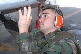 Weapon-loading warriors > Air Force > Article Display