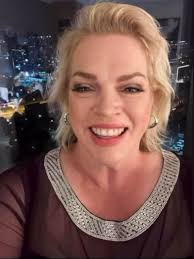 Sign this petition for a redo of Jase and Lauren's hide and seek!! 😠