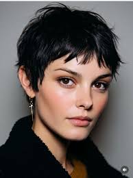 Leann Lynn (LeannHair)