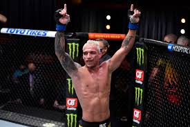 He is a black belt in brazilian jui jitsu under bruno paulista and trains out of kings mma in huntington beach, california. Ufc 262 Predictions Charles Oliveira Beneil Dariush Highlight Draftkings Mma Dfs Fighter Picks Draftkings Nation