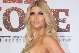 Micaela Schäfer zeigt sich als verruchte Latex-Katze - freenet.de