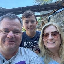 Carolyn Felder's Instagram, Twitter & Facebook