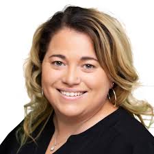 Tara Stowell's Instagram, Twitter & Facebook