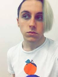 Are there dangers with mobile dating?