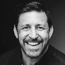 Jackie Lauer's Instagram, Twitter & Facebook