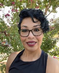 Melody Treadway's Instagram, Twitter & Facebook