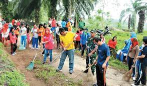 Contoh gambar gotong royong di sekolah. Apa Itu Gotong Royong Pengertian Karakteristik Tujuan