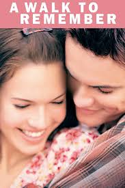 Film ini menceritakan tentang kisah dua anak muda yang jatuh cinta. 16 Rekomendasi Film Romantis Terbaik Yang Bikin Baper