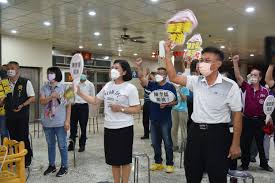 Jun 21, 2021 · 目前我國田徑尚有110公尺跨欄陳奎儒、400公尺跨欄陳傑與100公尺楊俊瀚在安全名單內。 黃士峰今日的表現可見得為了東京奧運做了相當充足的準備。 7xhfp9ktizfjam