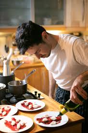 Available for brunches, lunches and dinners, gourmet chef personal chef services can be arranged from one day to the next, letting you put the spontaneity of a romantic dinner for two or a dinner party for twenty back into. Creative Mediterranean Private Dining Events In Paris Chef Liran Tal
