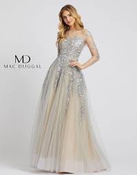 Many companies are there who are involved at this handicraft and design cloths for botyh mankind and women. Evening Dresses Canada Online Shopping