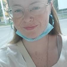 Amanda : Welcome to my bio and I hope you decide to stay! I am a fully  trained English teacher, I have taught grammar, vocabulary, intonation,  pronunciation, conversational classes, debate classes and