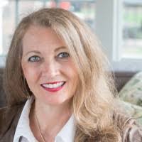 Lori Falk's Instagram, Twitter & Facebook