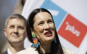 Casa armand proveedores de alta costura. LoviturÄƒ Pentru Clotilde Armand AcuzaÈ›ie De Evaziune FiscalÄƒ Bugetul Ro