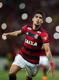 lucas paqueta of flamengo celebrates a scored goal against internacional during a match between flamengo an lucas paqueta jogadores de futebol bonitos flamengo