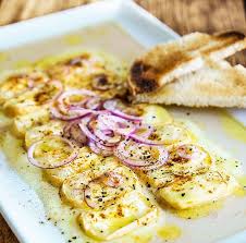 Stuttgartcooking Romadur Uberbacken Mit Einem Rezenten Dressing Zwiebeln Und Weissbrot Rezepte Kase Gerichte Essen Rezepte