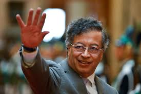 Petro confrontó al alcalde Galán y al secretario de Integración Social por  polémica ambiental: “La sabana de Bogotá no pertenece al Distrito”