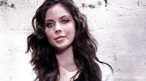 Grace Phipps Dating Boyfriend Past Affair Net Worth Facts Wiki Bio Wikiodin Com