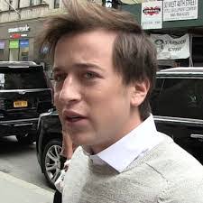 Skyler Gisondo's Instagram, Twitter & Facebook