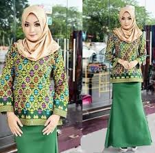 Seragam kantor wanita, model baju kerja wanita berjilbab, baju kerja wanita modis, model baju kerja modis, baju kerja wanita blazer, model baju kantor wanita, model baju kantor guru, baju kerja wanita modis chic simple, model baju kantor wanita muslimah. 19 Model Baju Batik Kerja Wanita Edisi Terbaru 2020