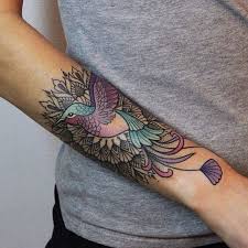 Black And White Sleeve Tattoo With Colour Hummingbird In Color Over A Black And White Mandala Tatuajes Cuello Tatuajes Colibri Tatuajes