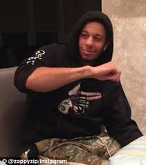 Golden state warriors star steph curry opens up about his. Steph Curry Celebrates With House Call From Tattoo Artist Daily Mail Online