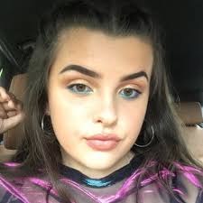 Bella Nelson (@bellanelsonnn)