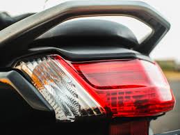 Lampu sein atau lampu sinyal pada mobil bisa dibilang salah satu sistem keamanan yang berfungsi sebagai penanda mobil akan berbelok atau lurus. Ganti Lampu Belakang Yamaha Nmax Bermodal Seribu Perak Kumparan Com