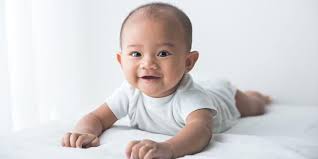 Back handspring atau salto ke belakang dengan tangan adalah salah satu gerakan dasar gimnastik atau pemandu sorak. Panduan Tummy Time Yang Aman Untuk Melatih Otot Otot Bayi