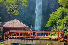 2.000, ngalamers sudah dapat menikmati keindahan dan kesejukan alam sekitar bendungan. Curug Cimahi Harga Tiket Masuk Spot Foto Terbaru 2021