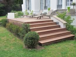 Habillage D Escalier Avec Des Lames De Terrasse En Padouk En 2020 Lame Terrasse Escalier Terrasse