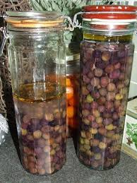Curing Olives At Home Pickled Olives Meals In A Jar Green Olives