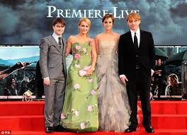 After a brief marriage and the birth of her daughter, rowling settled in edinburgh and lived on public assistance between stints as a french teacher and writing. Jk Rowling I Am Prouder Of My Years As A Single Mother Than Of Any Other Part Of My Life Daily Mail Online