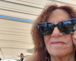 Sue Worthman's Instagram, Twitter & Facebook