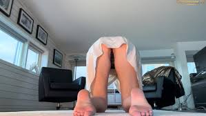 Ana Lisboa Youtuber - Observe the transition from online personality to erotic icon